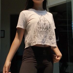 american eagle outfitters def leppard band tee